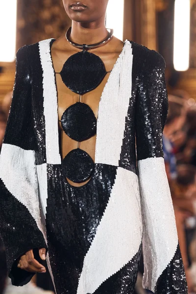 Look 38